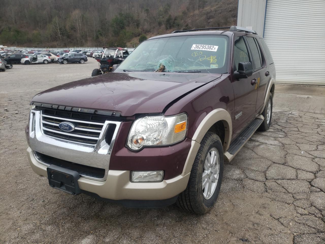 Photo 2 from auction – 2007 FORD EXPLORER E with VIN 1FMEU74E57UA90799
