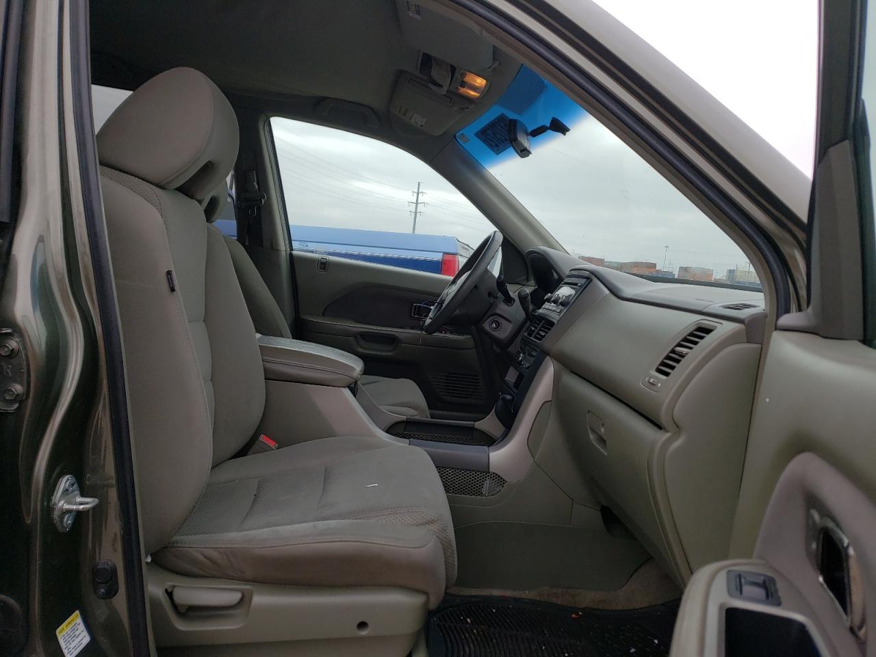 Фото 5 с аукциона – 2006 HONDA PILOT EX с VIN 5FNYF18446B004559