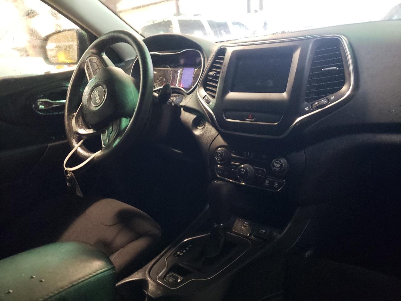 Photo 9 from auction – 2020 JEEP CHEROKEE L with VIN 1C4PJLCB1LD543204