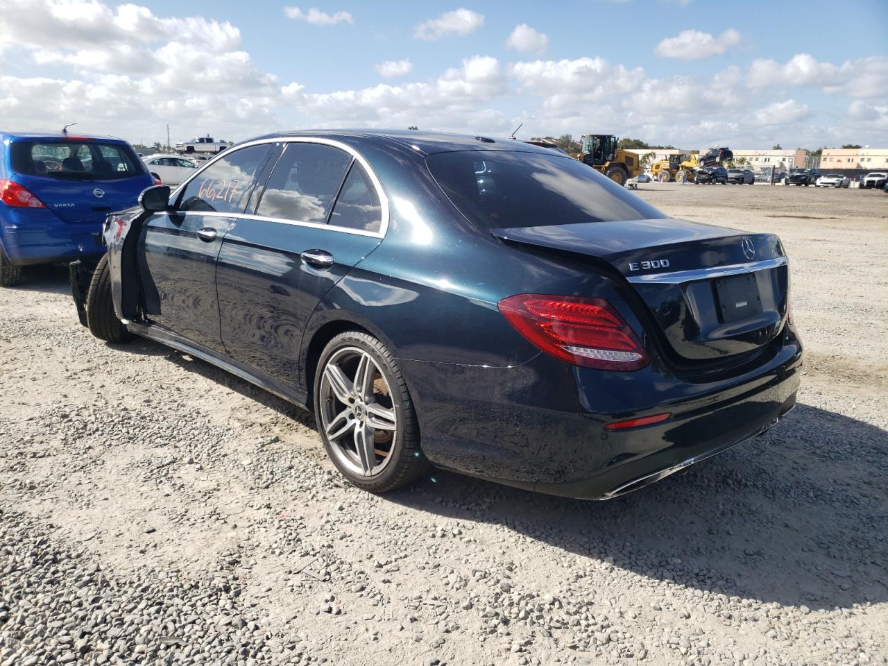 Photo 3 from auction – 2017 MERCEDES-BENZ E 300 with VIN WDDZF4JB4HA273273