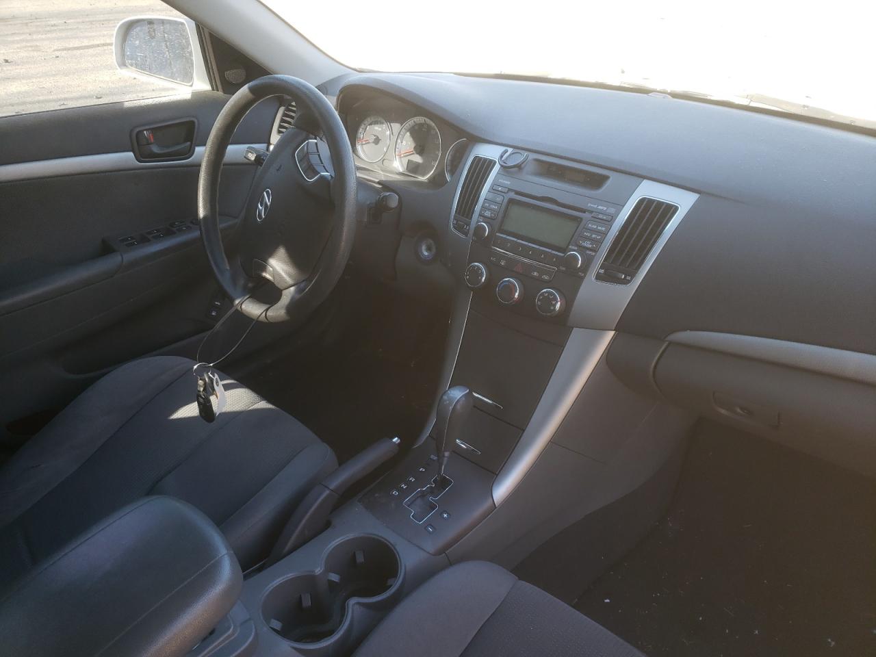 Photo 9 from auction – 2009 HYUNDAI SONATA GLS with VIN 5NPET46C99H533258