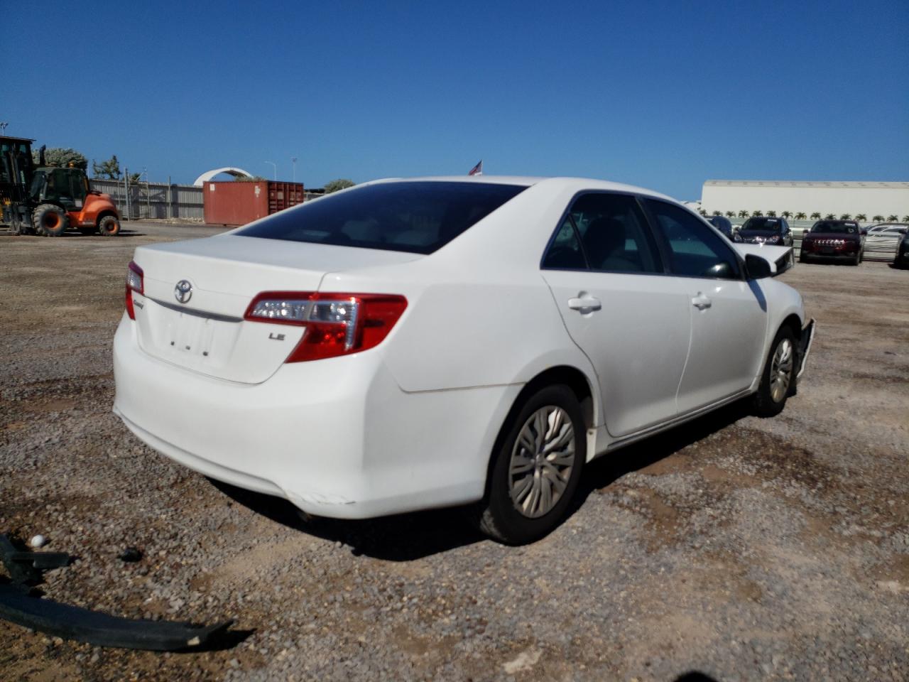 Photo 4 from auction – 2013 TOYOTA CAMRY L with VIN 4T1BF1FKXDU638899