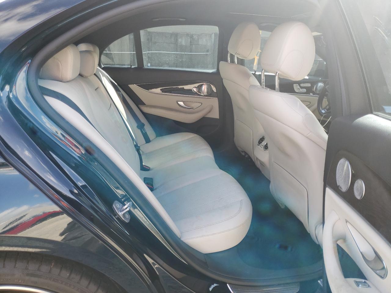 Photo 6 from auction – 2017 MERCEDES-BENZ E 300 with VIN WDDZF4JB4HA273273