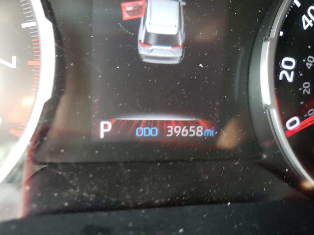Photo 8 from auction – 2020 TOYOTA RAV4 XLE with VIN 2T3W1RFV2LC046493