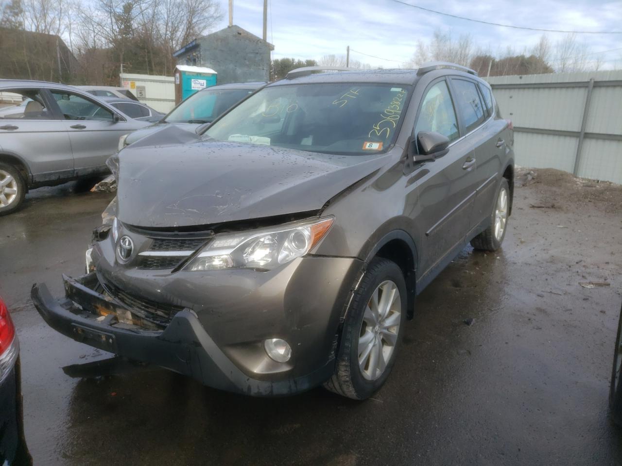 Photo 2 from auction – 2015 TOYOTA RAV4 LIMIT with VIN 2T3DFREV7FW282294