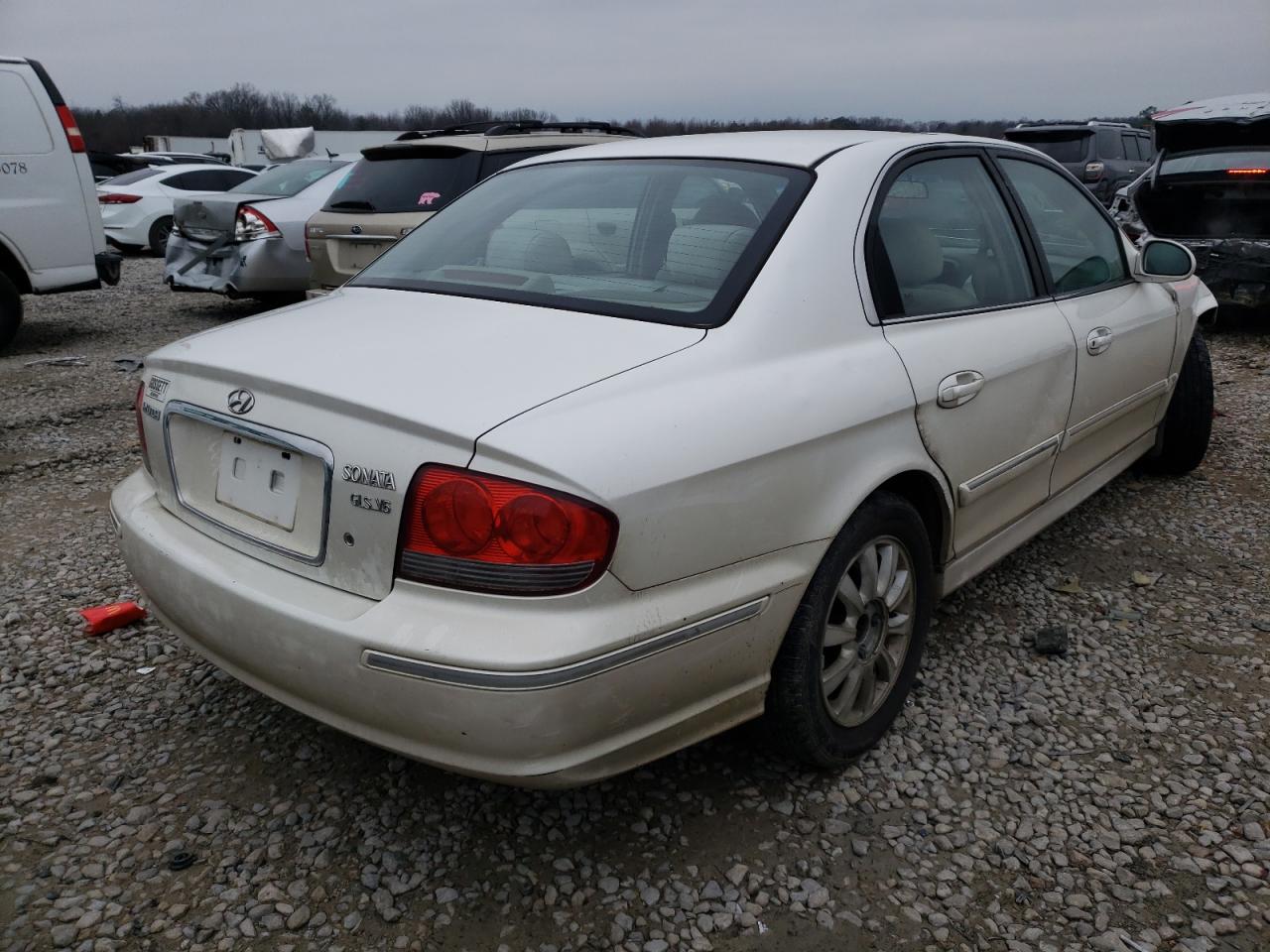Photo 4 from auction – 2002 HYUNDAI SONATA GLS with VIN KMHWF35HX2A618752