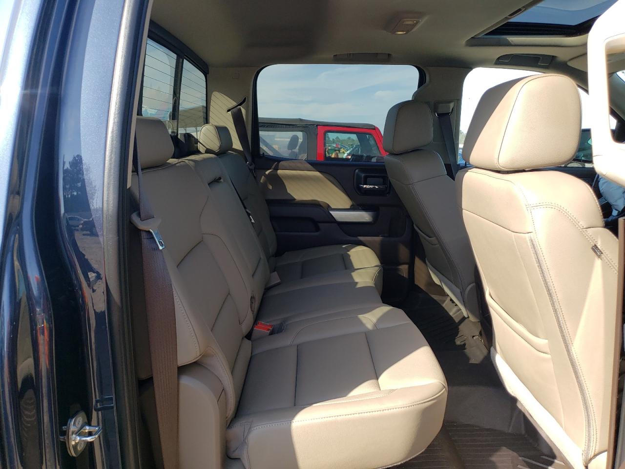 Photo 6 from auction – 2018 CHEVROLET SILVERADO with VIN 3GCUKSEC6JG299405
