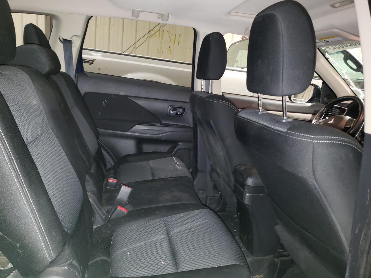Photo 6 from auction – 2016 MITSUBISHI OUTLANDER with VIN JA4JZ3AX8GZ609490