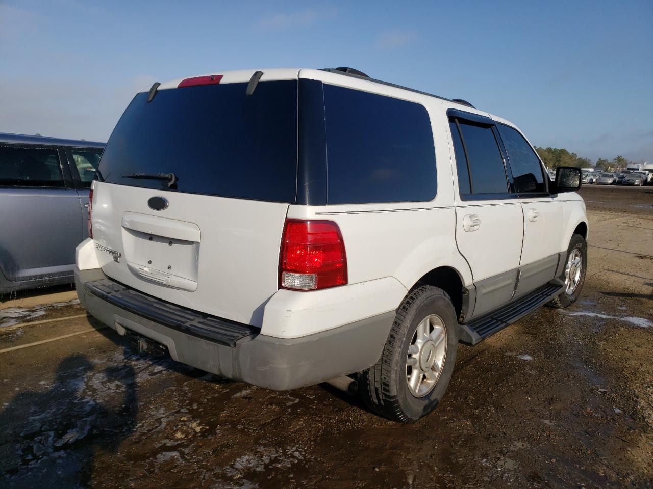 Photo 4 from auction – 2003 FORD EXPEDITION with VIN 1FMRU15W93LB86179
