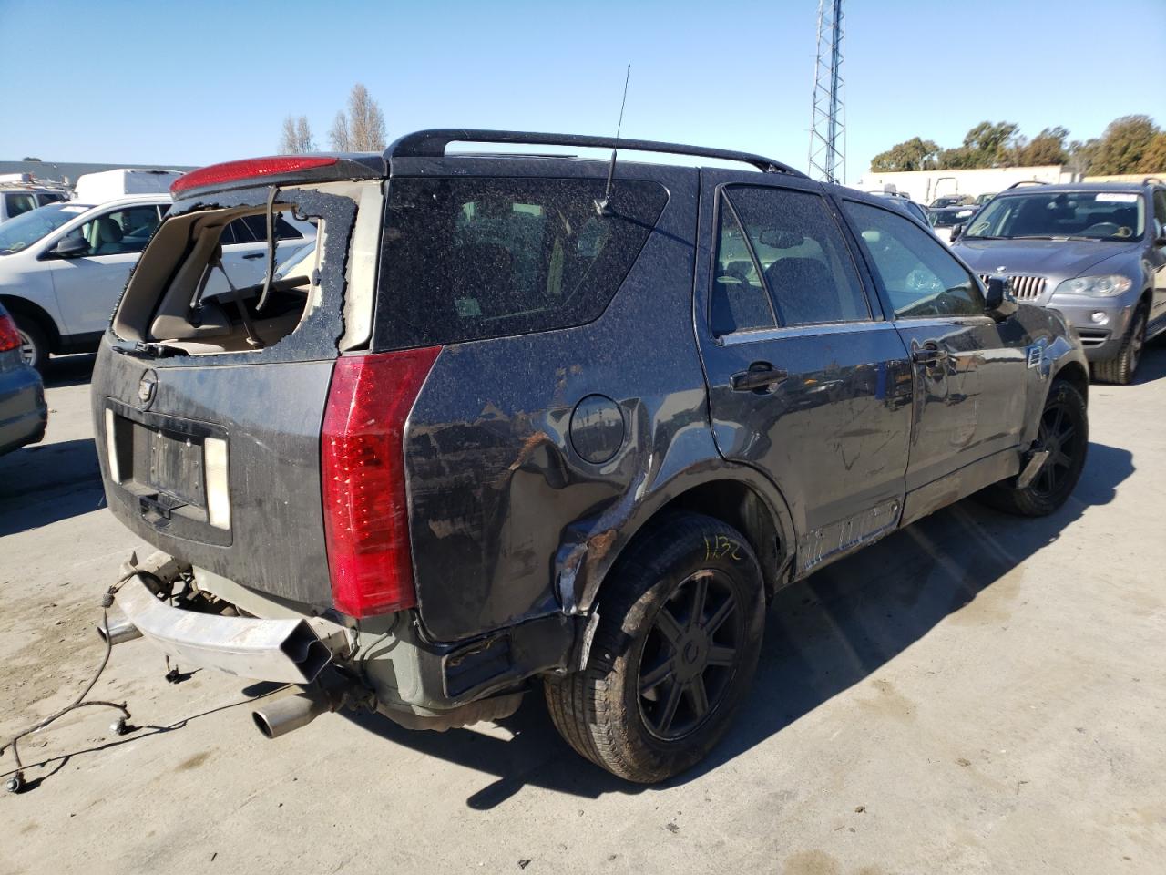 Photo 4 from auction – 2004 CADILLAC SRX with VIN 1GYEE637040147552
