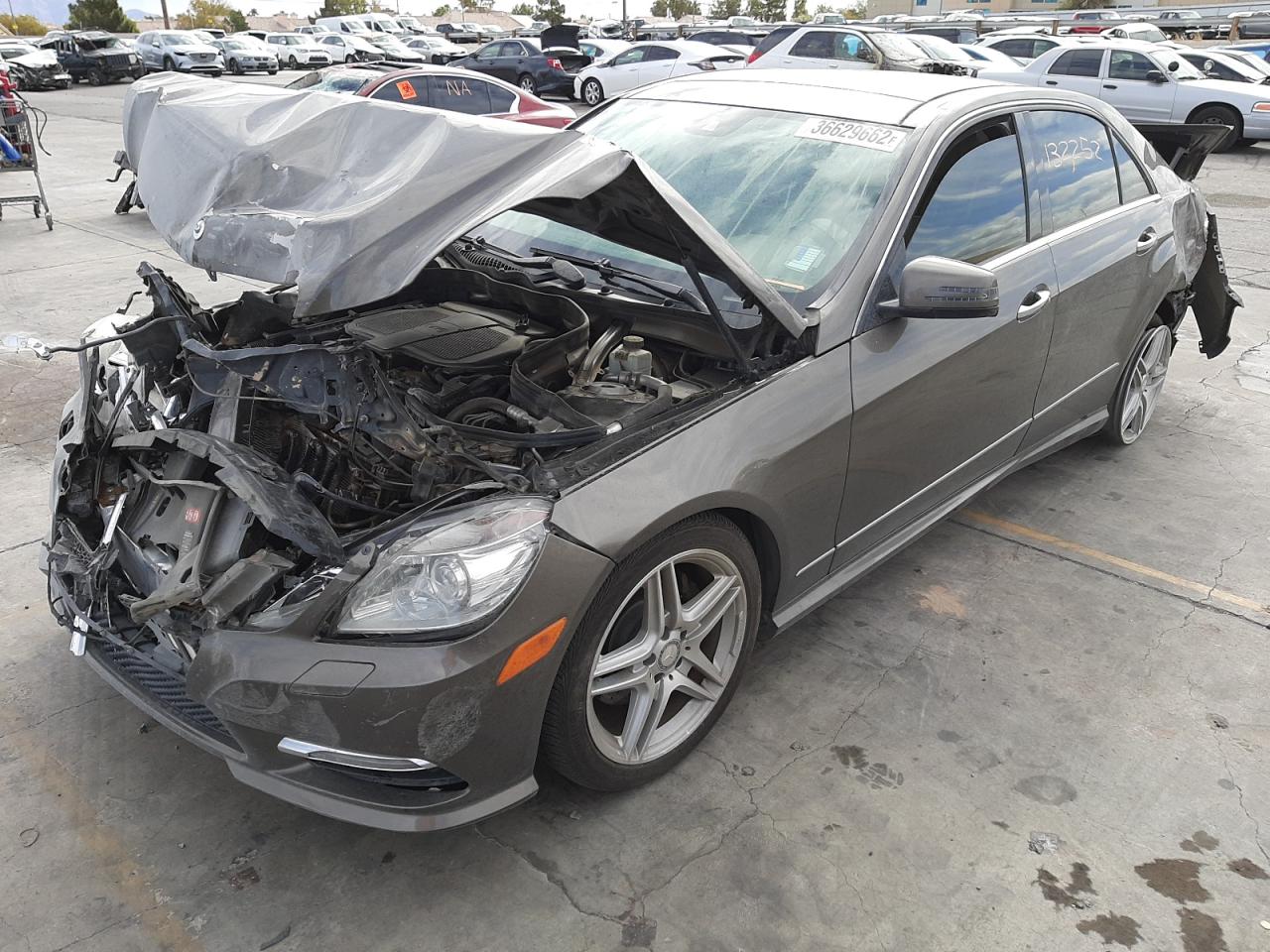 Photo 2 from auction – 2013 MERCEDES-BENZ E 350 with VIN WDDHF5KB5DA694154