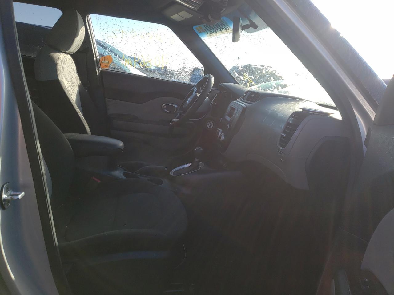Photo 5 from auction – 2015 KIA SOUL with VIN KNDJN2A22F7757256