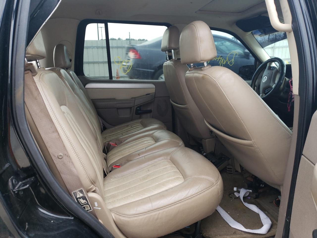 Photo 6 from auction – 2002 MERCURY MOUNTAINEE with VIN 4M2ZU66E52UJ23199