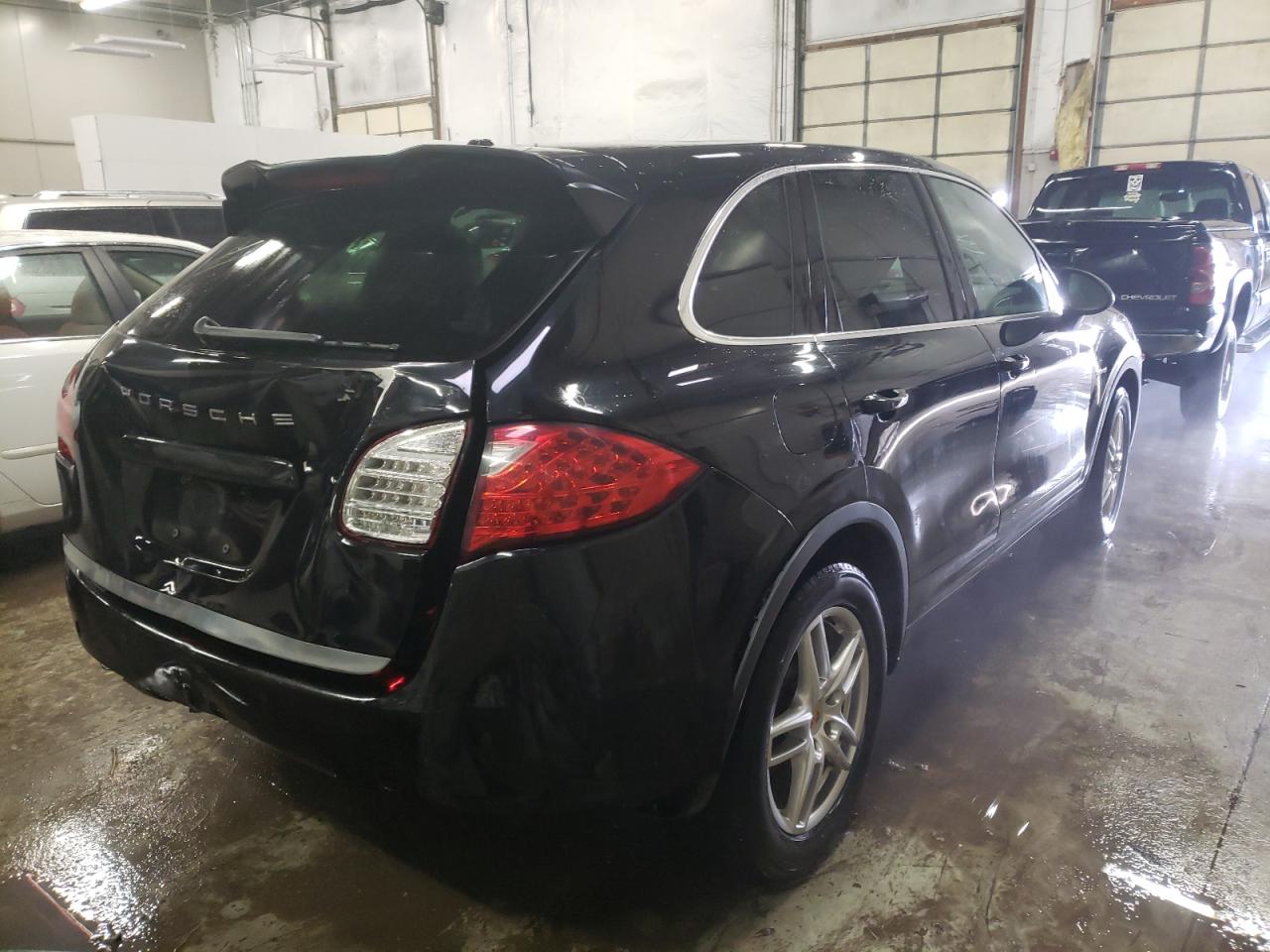 Photo 4 from auction – 2014 PORSCHE CAYENNE S with VIN WP1AE2A27ELA51050