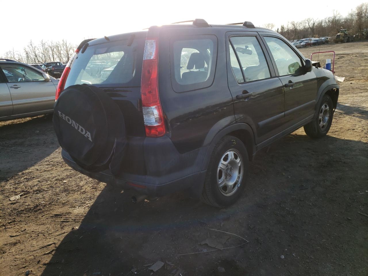 Photo 4 from auction – 2005 HONDA CR-V LX with VIN SHSRD68535U308490