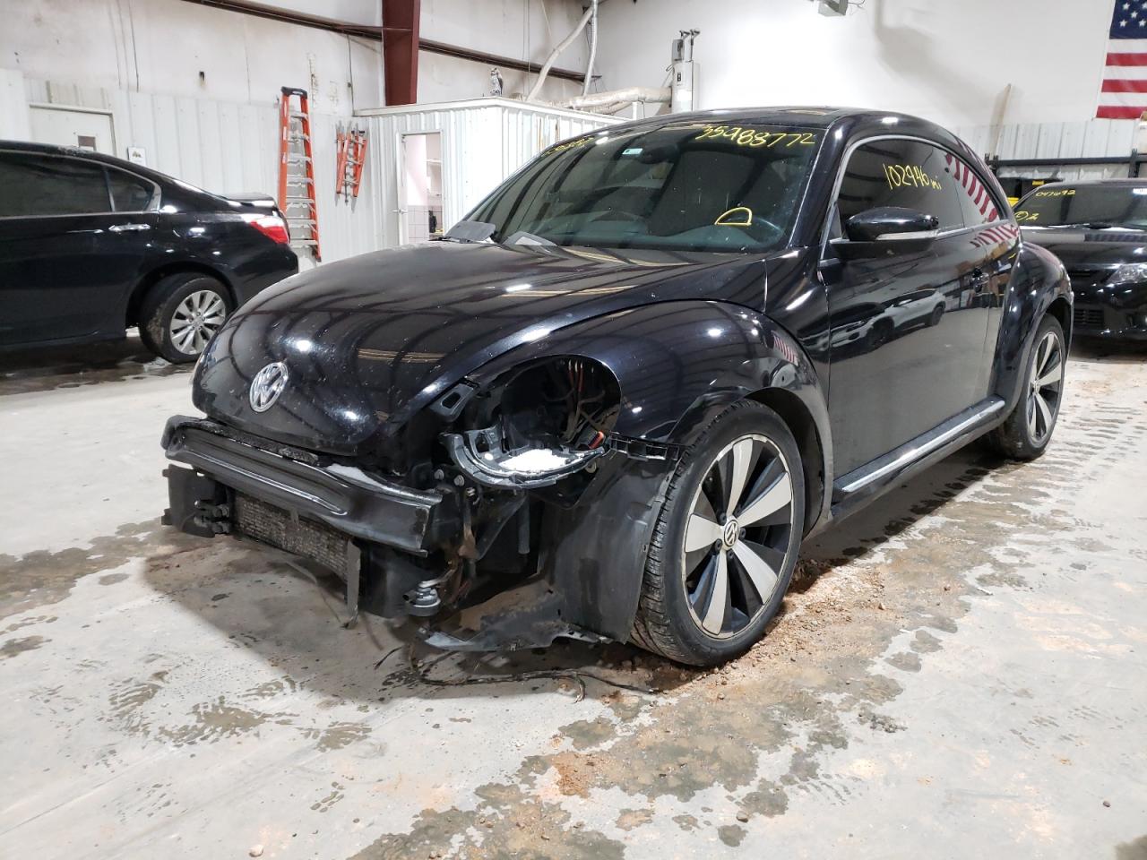 Photo 2 from auction – 2012 VOLKSWAGEN BEETLE TUR with VIN 3VWV67AT1CM656387