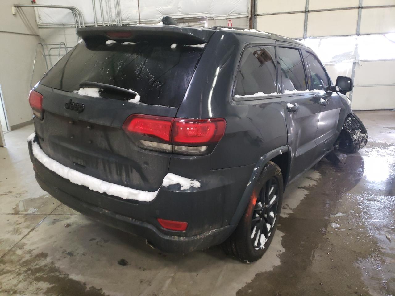 Photo 4 from auction – 2018 JEEP GRAND CHER with VIN 1C4RJFAG0JC227868