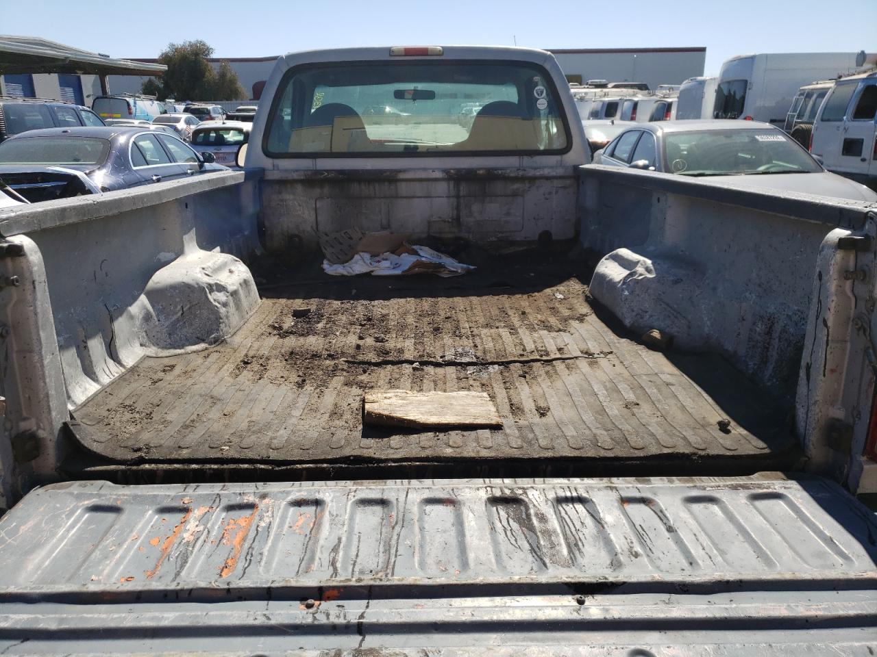 Photo 6 from auction – 2000 FORD F250 SUPER with VIN 3FTNF20F4YMA60036