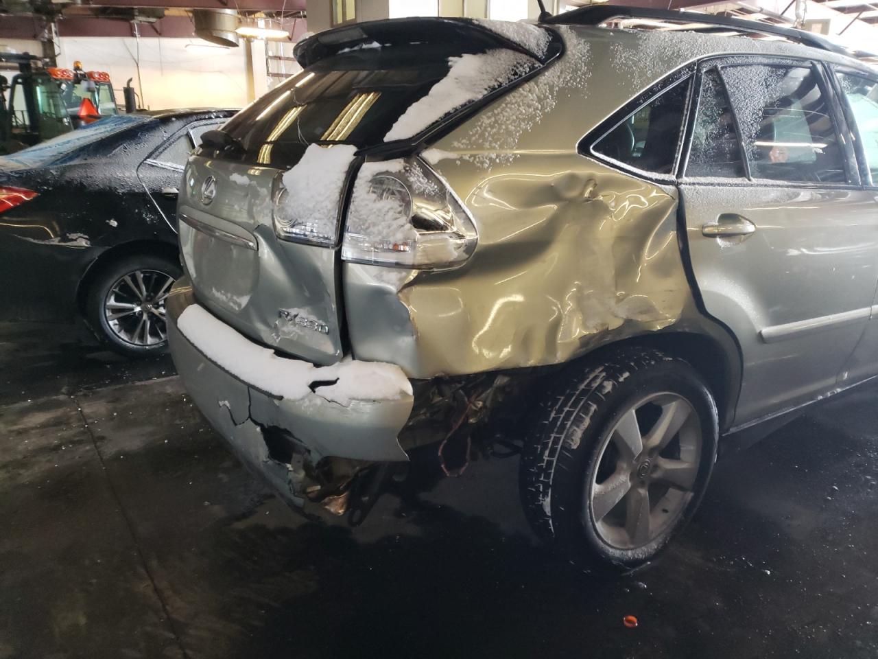 Photo 9 from auction – 2005 LEXUS RX 330 with VIN 2T2HA31U45C063100