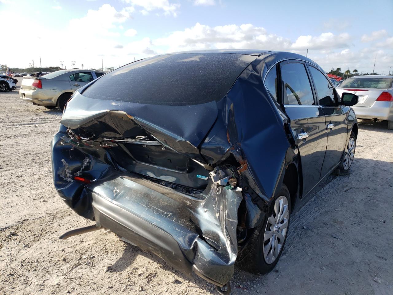Photo 4 from auction – 2014 NISSAN SENTRA S with VIN 3N1AB7AP2EL683397