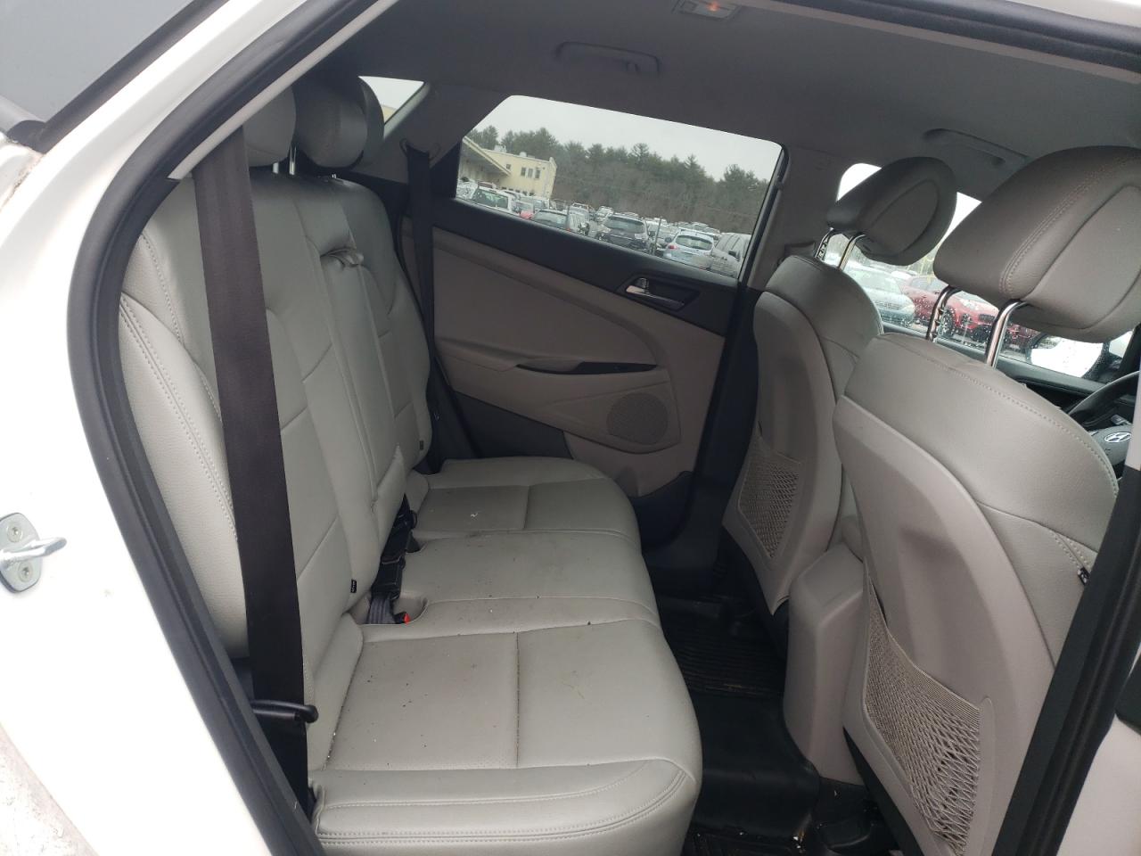 Photo 6 from auction – 2016 HYUNDAI TUCSON LIM with VIN KM8J33A23GU022750