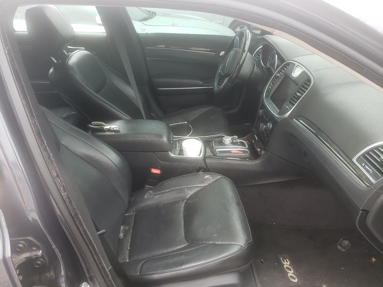 Photo 5 from auction – 2017 CHRYSLER 300C with VIN 2C3CCAEG4HH668976