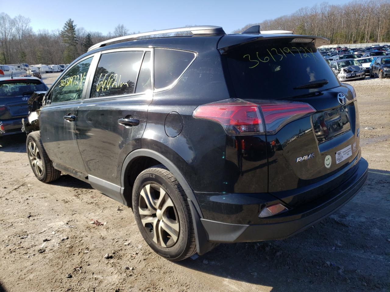 Photo 3 from auction – 2016 TOYOTA RAV4 LE with VIN 2T3BFREV6GW416303