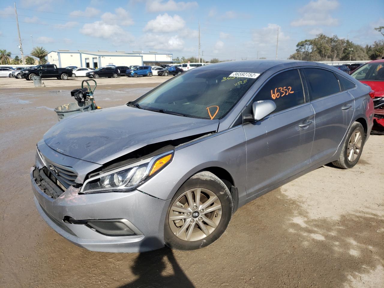 Photo 2 from auction – 2016 HYUNDAI SONATA SE with VIN 5NPE24AF8GH314423