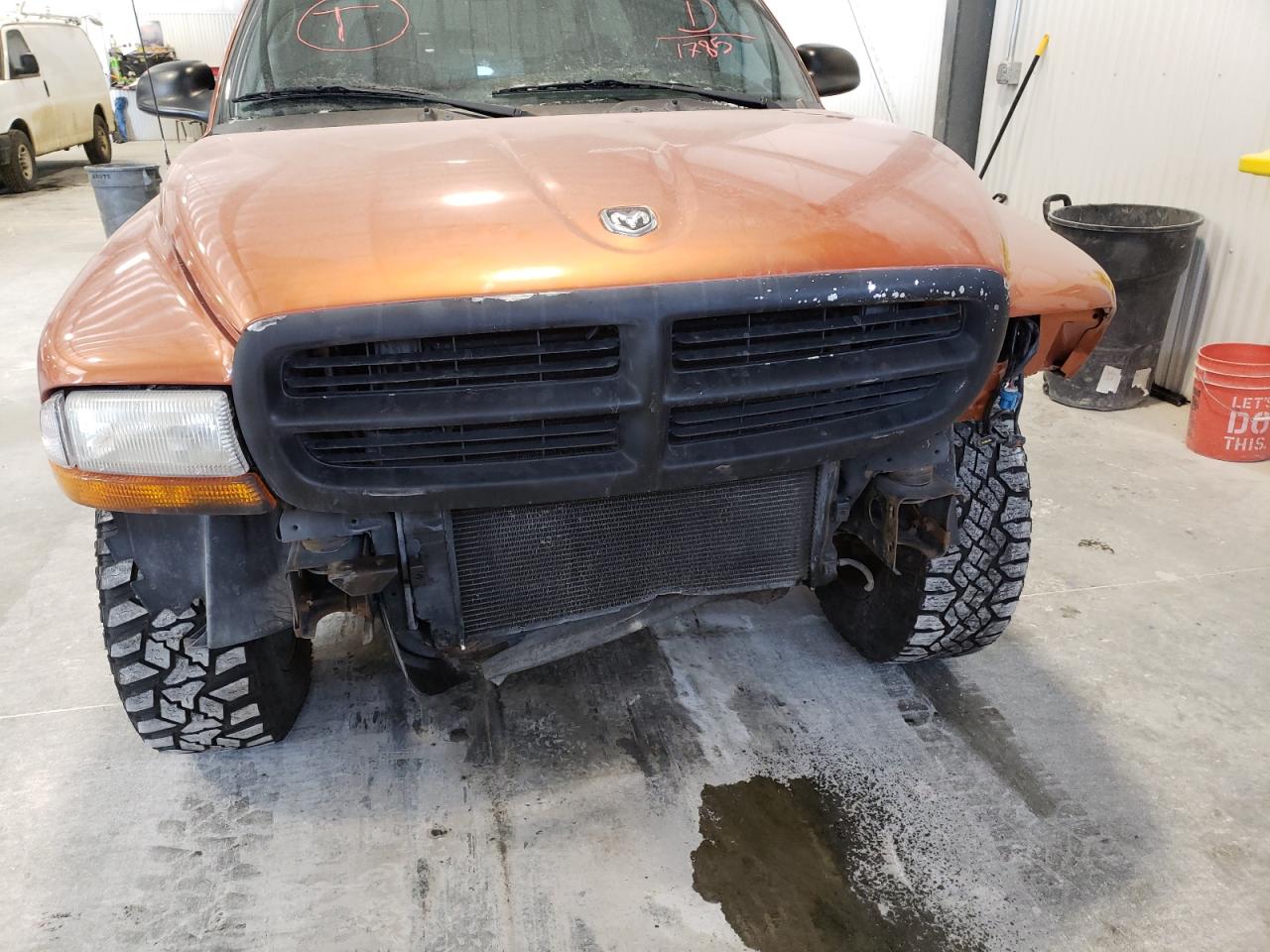 Photo 9 from auction – 2000 DODGE DAKOTA with VIN 1B7GG22X4YS701785