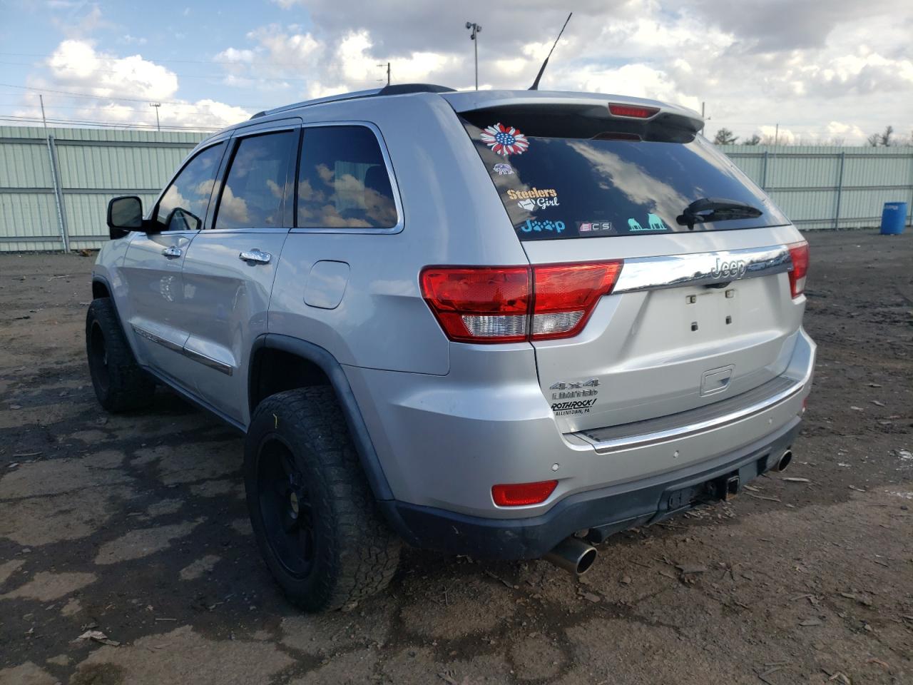 Photo 3 from auction – 2011 JEEP GRAND CHER with VIN 1J4RR5GT4BC522149
