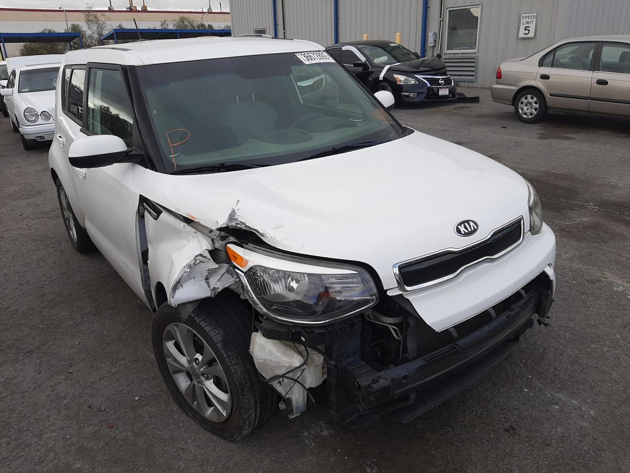KIA SOUL + 2015 with VIN KNDJP3A51F7192931 - Photo from auction