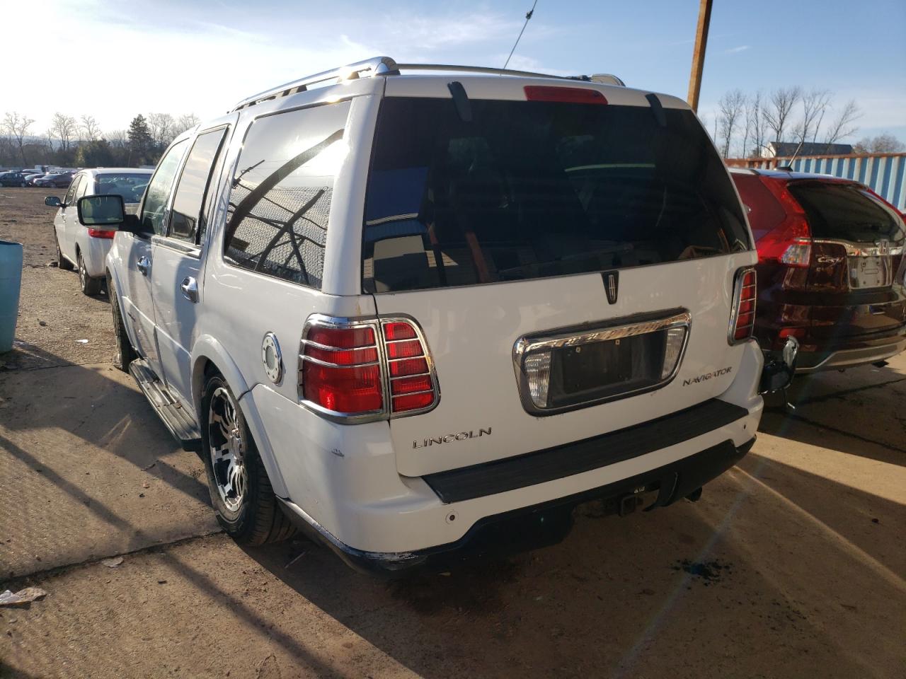 Photo 3 from auction – 2006 LINCOLN NAVIGATOR with VIN 5LMFU28566LJ22923