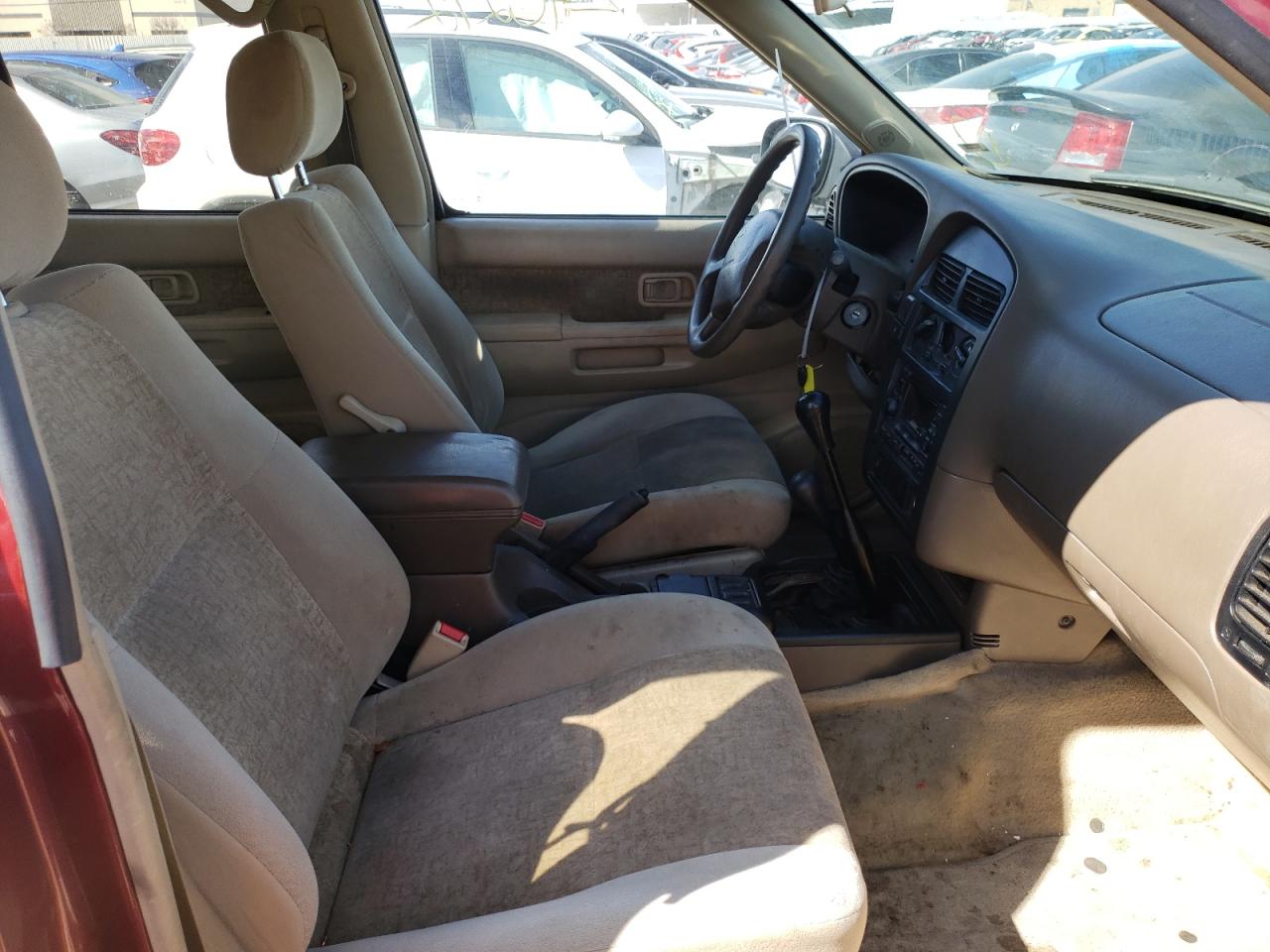 Photo 5 from auction – 1997 NISSAN PATHFINDER with VIN JN8AR05Y3VW154753