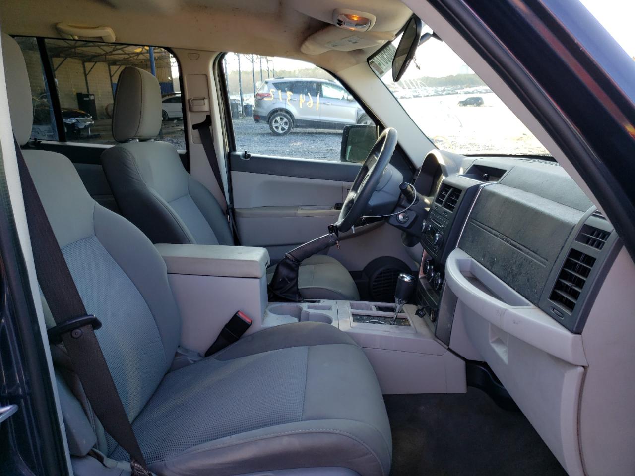 Photo 5 from auction – 2008 JEEP LIBERTY SP with VIN 1J8GP28K68W199035