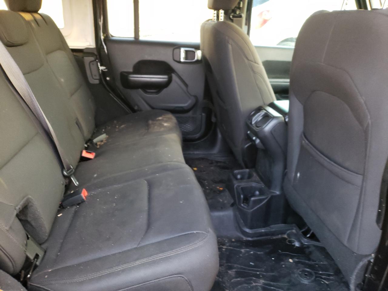Photo 6 from auction – 2018 JEEP WRANGLER U with VIN 1C4HJXDG6JW123039