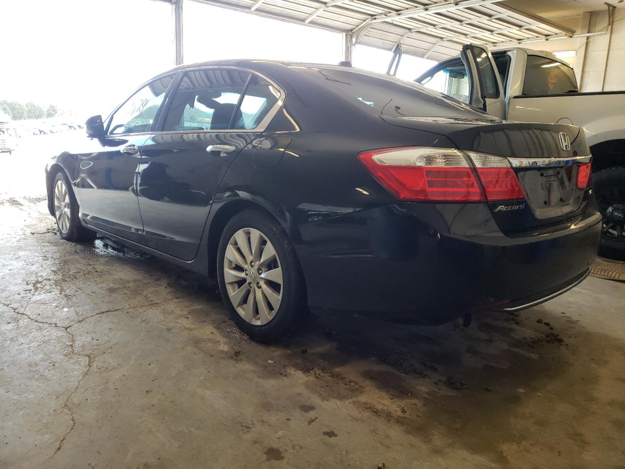 Photo 3 from auction – 2014 HONDA ACCORD EXL with VIN 1HGCR3F84EA038772