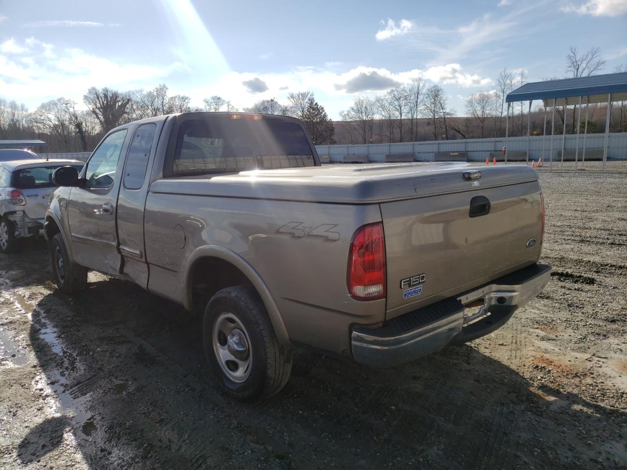 Photo 3 from auction – 2003 FORD F150 with VIN 1FTRX18W53NB33250