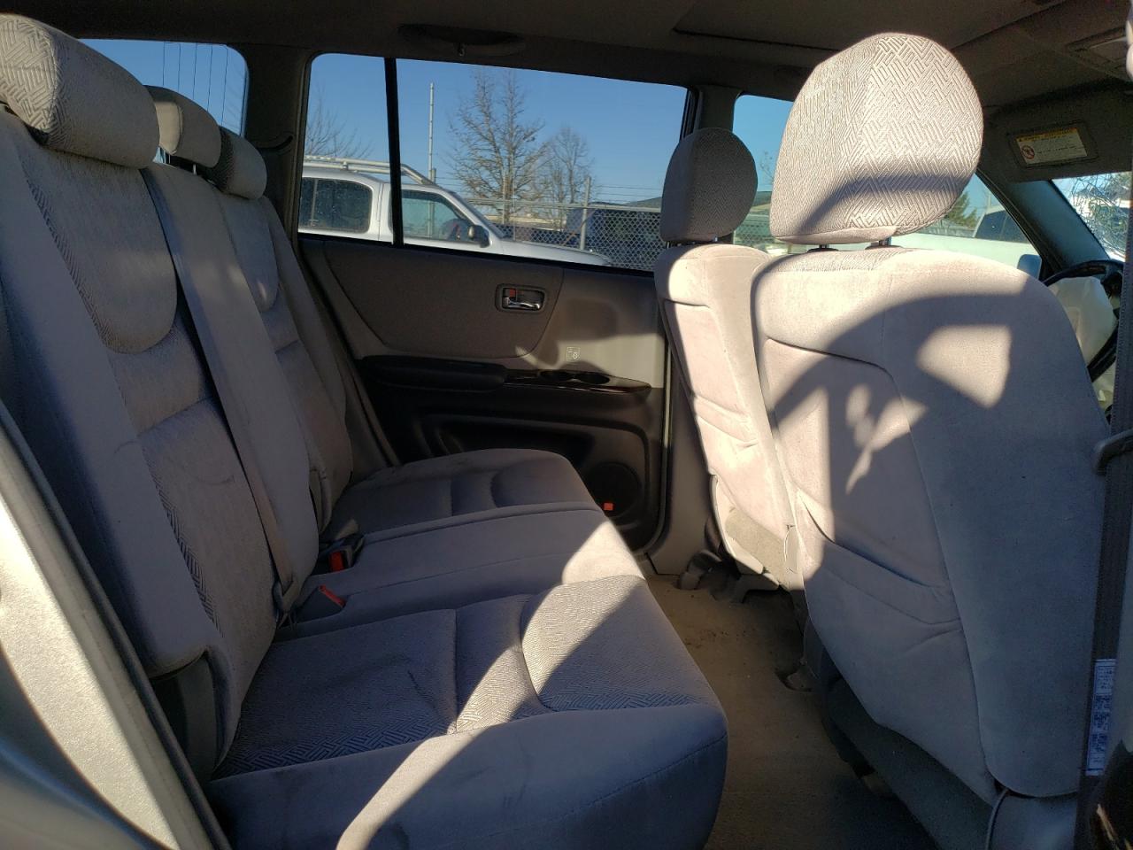Photo 6 from auction – 2001 TOYOTA HIGHLANDER with VIN JTEHF21A910006932