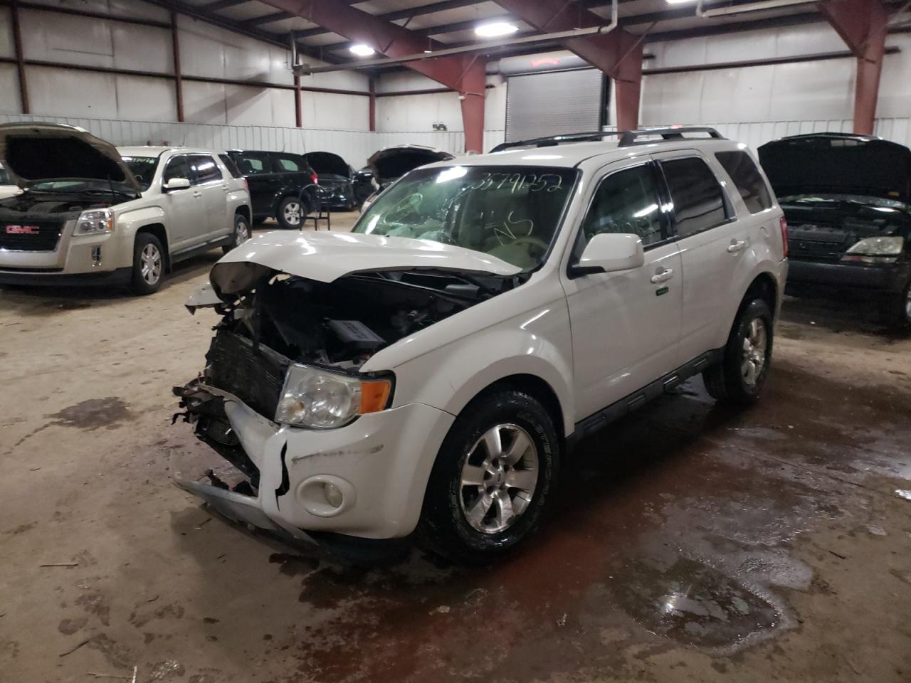 Photo 2 from auction – 2010 FORD ESCAPE LIM with VIN 1FMCU9EG7AKC83994