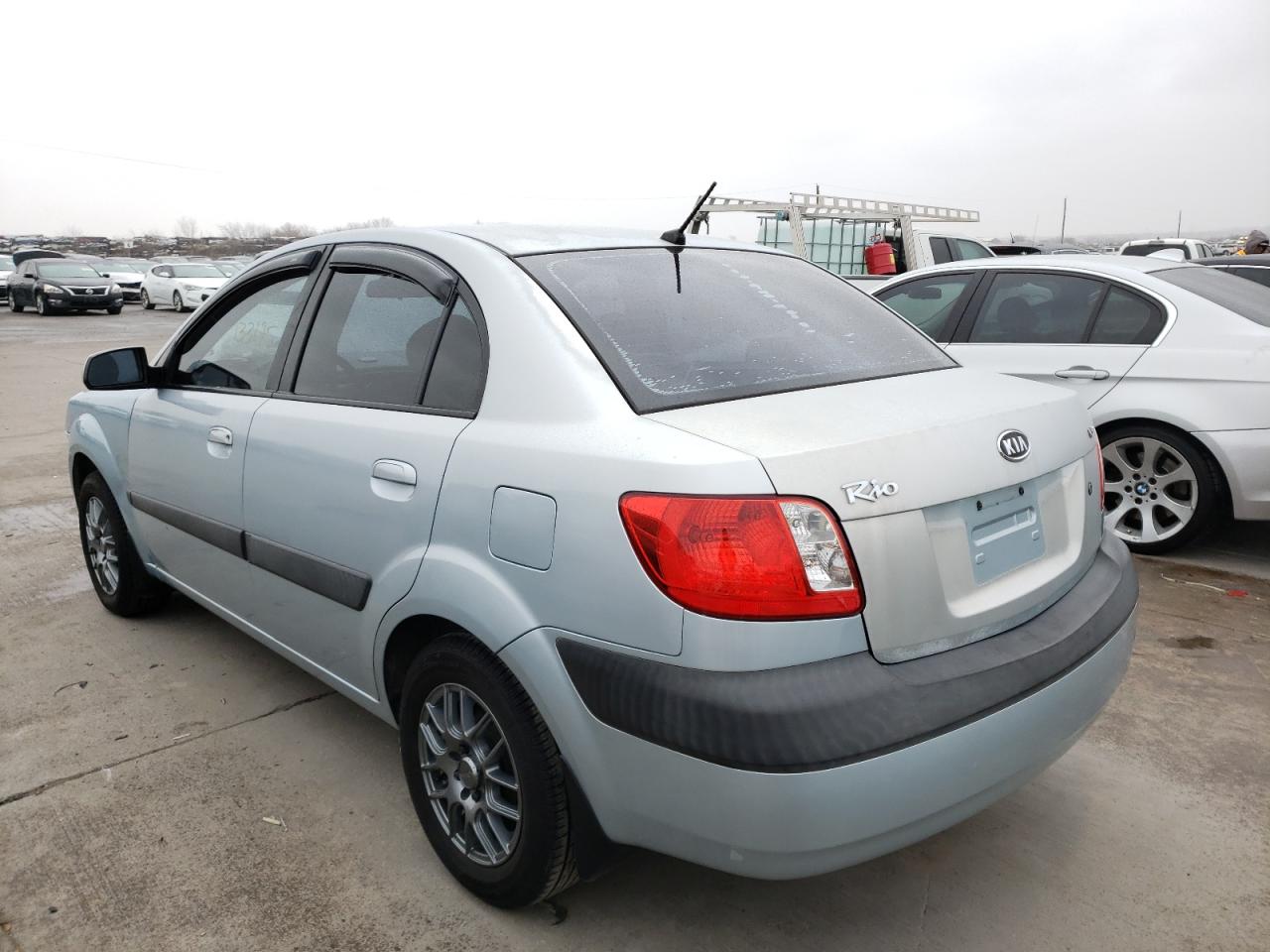 Photo 3 from auction – 2006 KIA RIO with VIN KNADE123566172947
