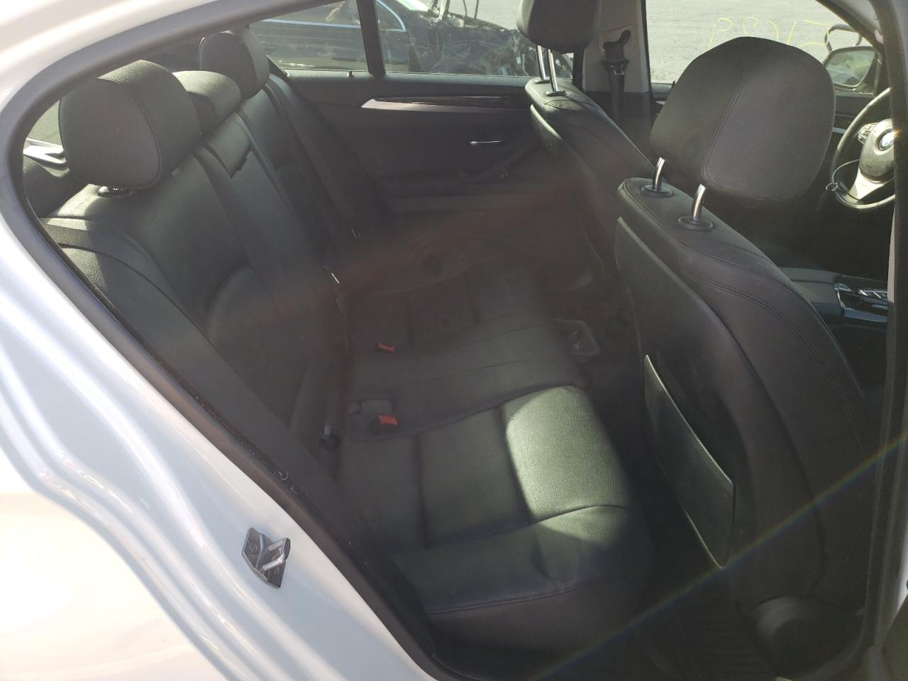 Photo 6 from auction – 2016 BMW 528 I with VIN WBA5A5C55GG354795