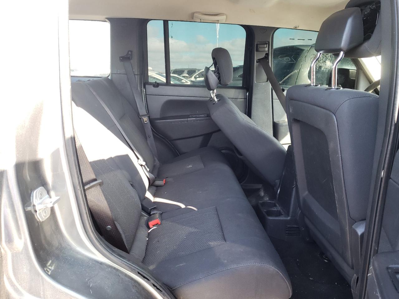 Photo 6 from auction – 2012 JEEP LIBERTY SP with VIN 1C4PJMAK8CW112758