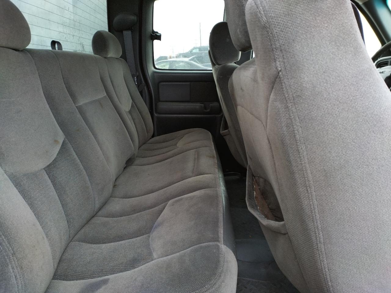 Photo 6 from auction – 2003 GMC NEW SIERRA with VIN 2GTEC19T731244964