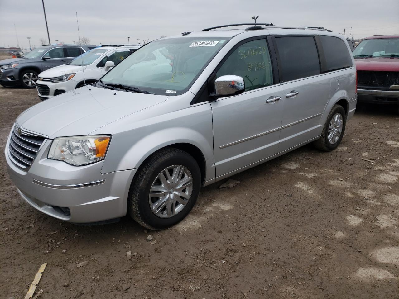Photo 2 from auction – 2008 CHRYSLER TOWN & COU with VIN 2A8HR64X48R663097