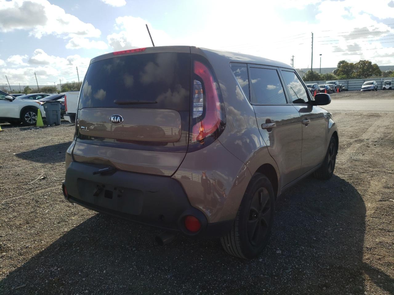 Photo 4 from auction – 2015 KIA SOUL with VIN KNDJN2A25F7185969