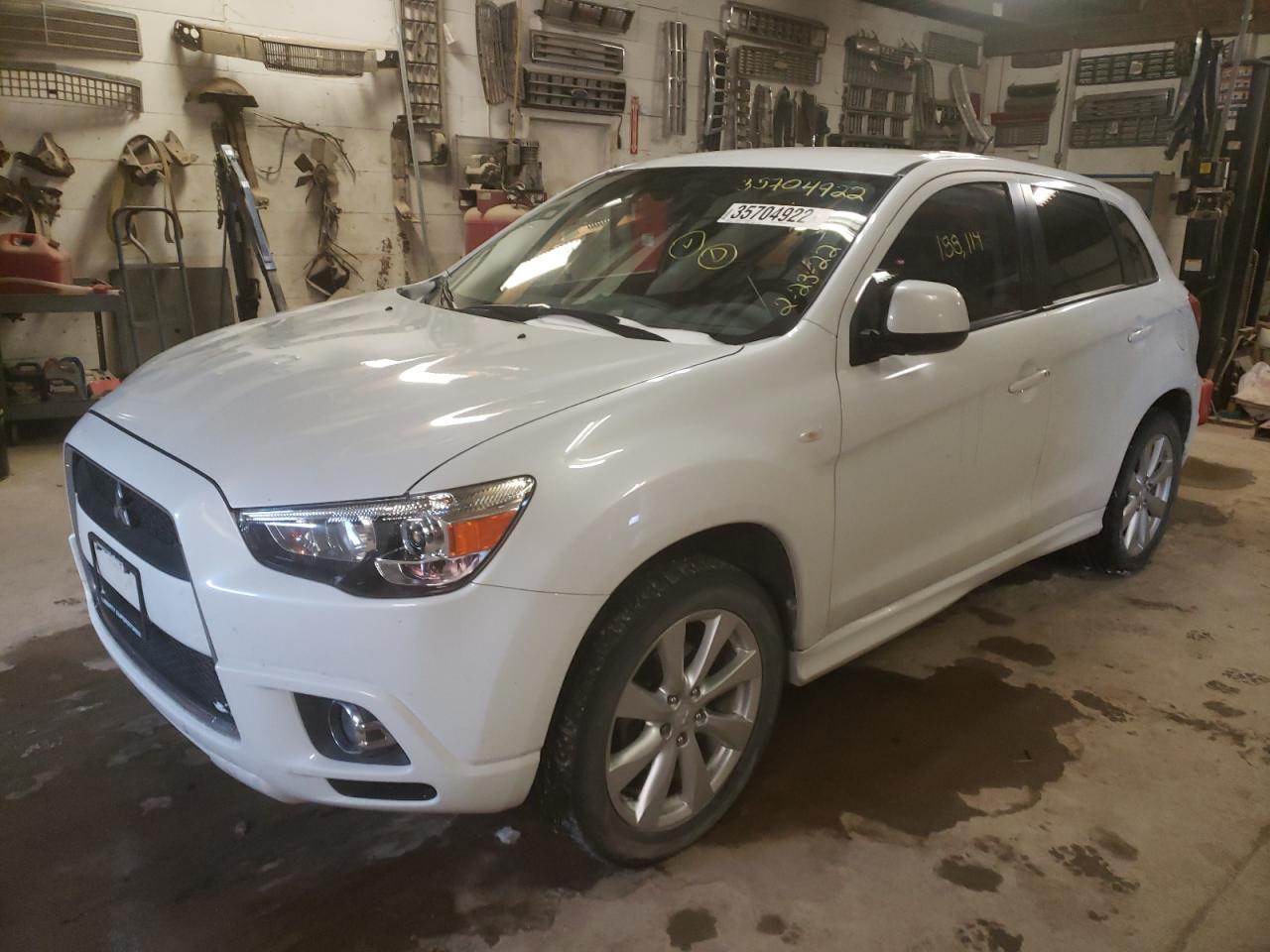 Photo 2 from auction – 2012 MITSUBISHI OUTLANDER with VIN JA4AR4AU5CZ003067
