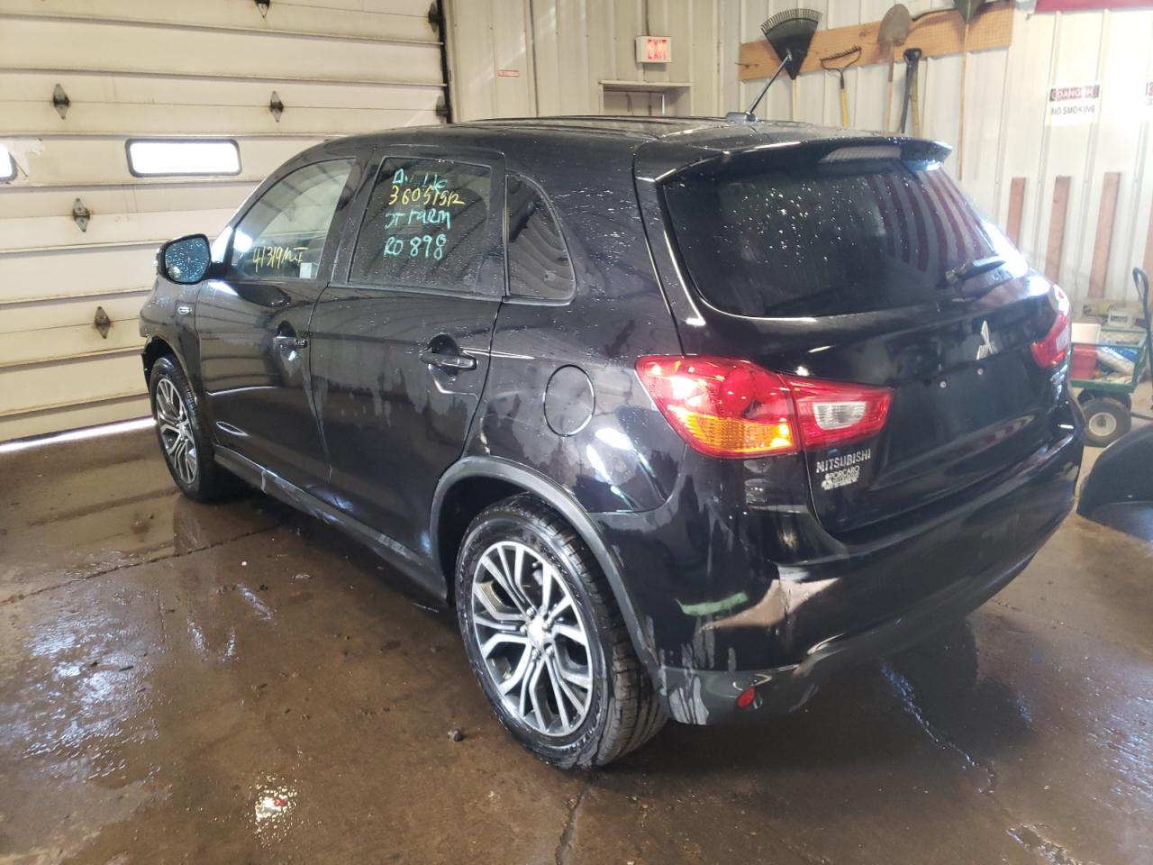 Photo 3 from auction – 2016 MITSUBISHI OUTLANDER with VIN JA4AR3AW8GZ045430