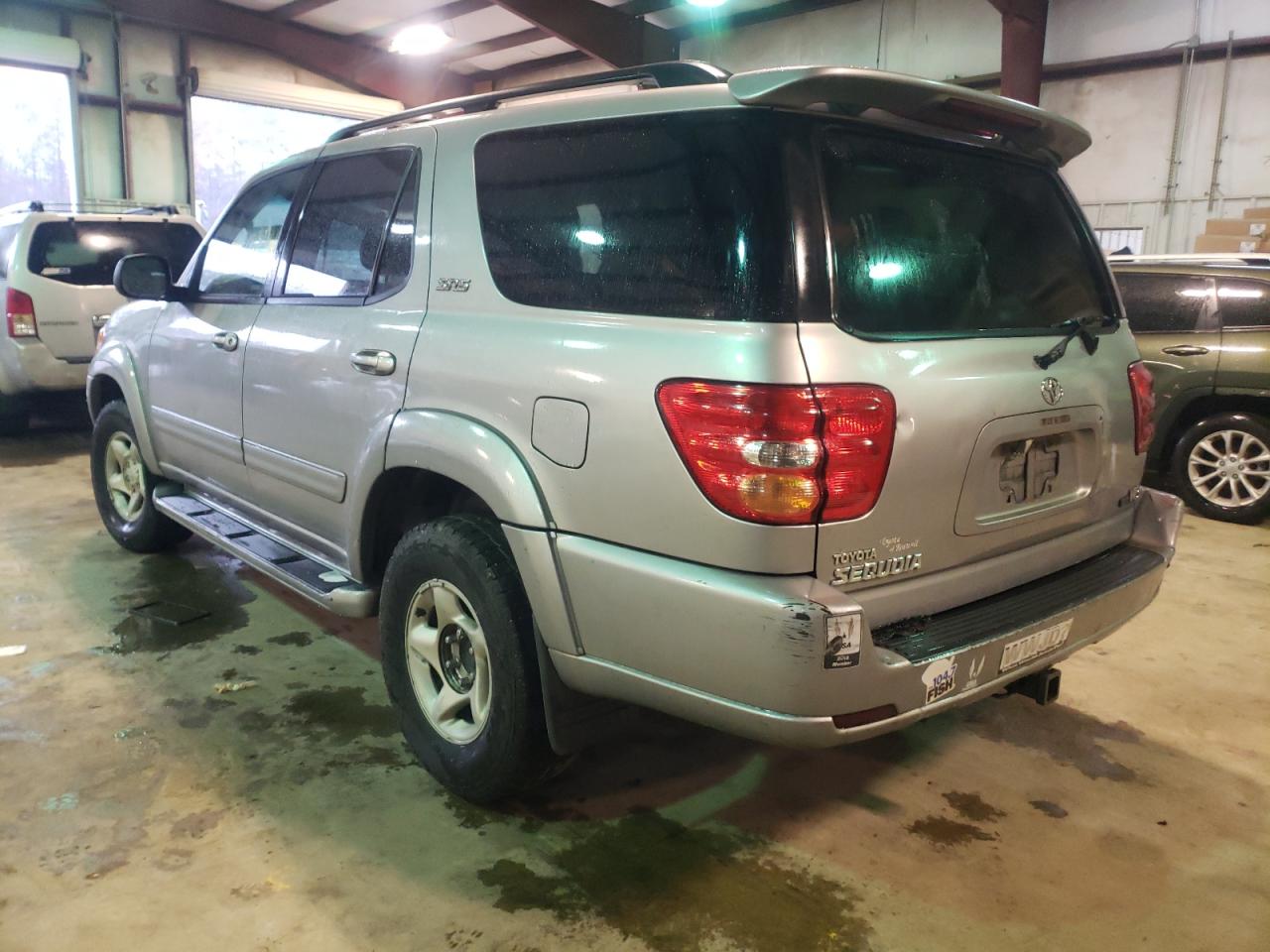 Photo 3 from auction – 2002 TOYOTA SEQUOIA SR with VIN 5TDZT34A12S098250