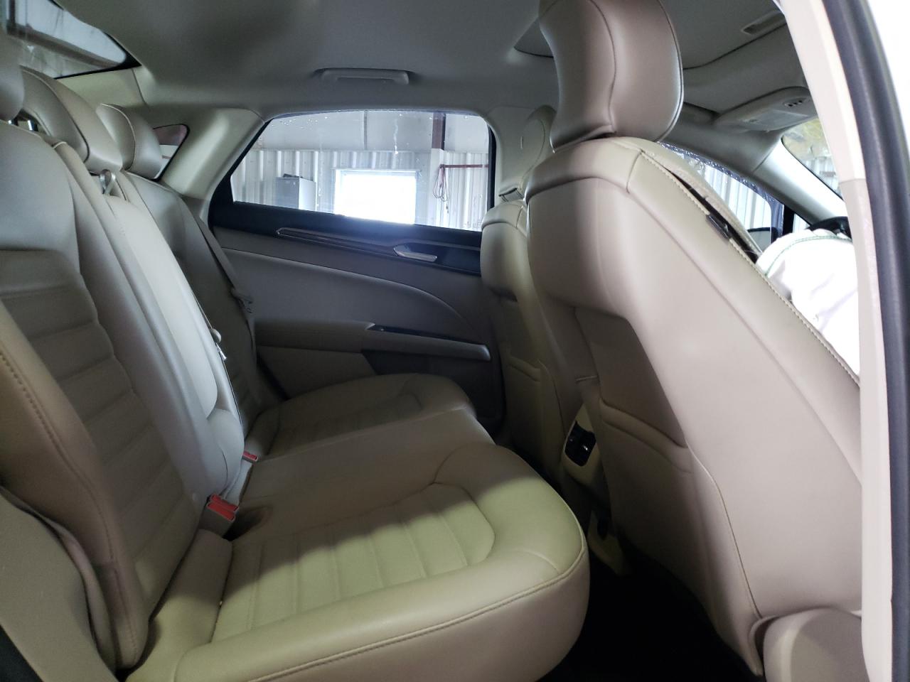 Photo 6 from auction – 2017 FORD FUSION SE with VIN 3FA6P0HD8HR131630