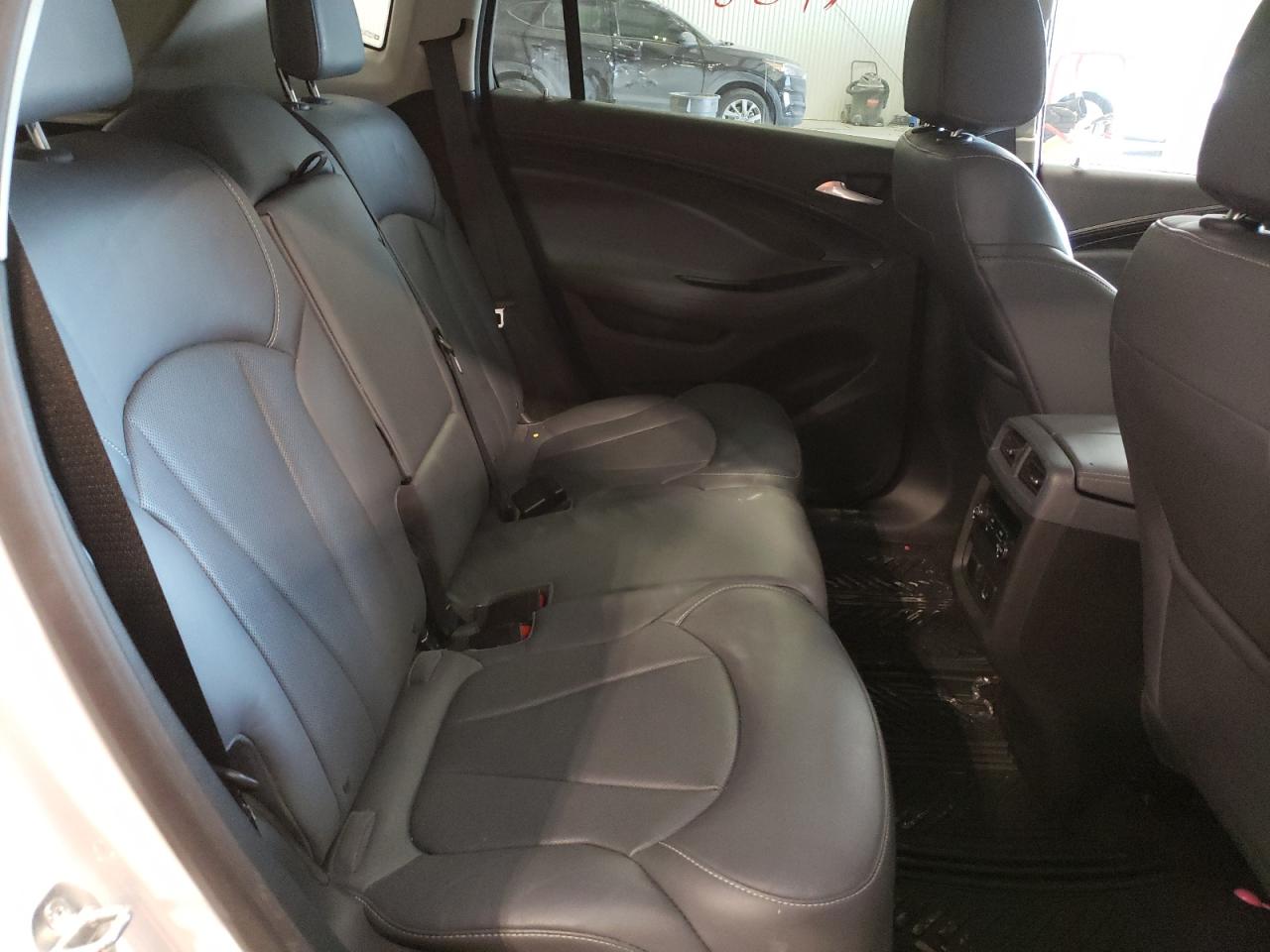 Photo 6 from auction – 2020 BUICK ENVISION E with VIN LRBFX2SA4LD225556